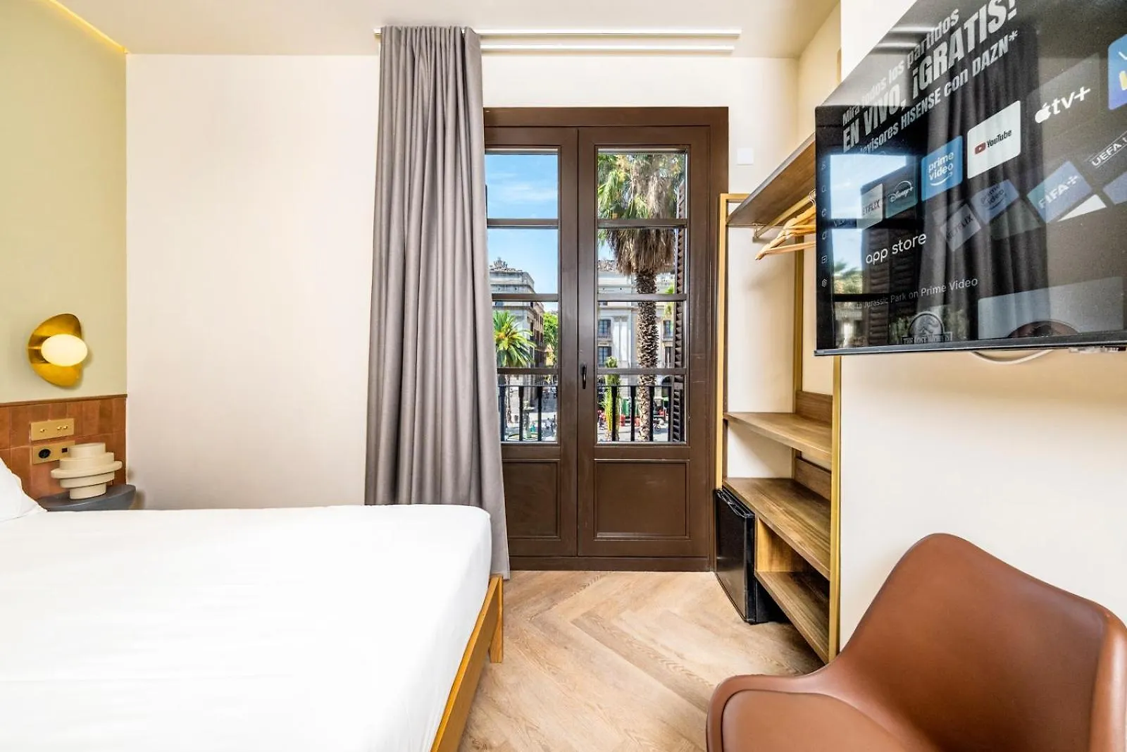 Hostal Ambos Mundos Barcelona Hotel